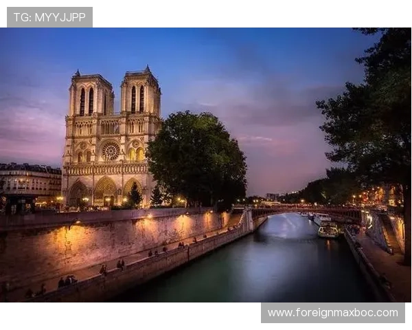 走进海洋之神旗舰厅，感受梦幻与现实的交融